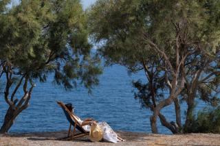 Α Peaceful Seafront Escape in Santorini- Sonus Mare - 2