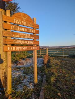 FINN VILLAGE "Raspberry Cottage" Private Garden, 6-seater Hot Tub, Firepit & Pizza Stove - Glasgow - 7