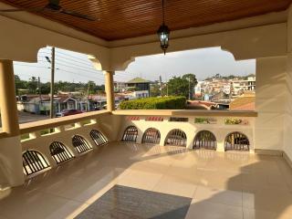 D Barfi Guesthouse, excellent location - Kumasi - 8