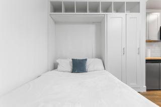 New! Unique & Spacious Apt in Allentown - Buffalo - 6