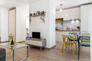 Living in Color - Modern Getaway - Bucharest - 2