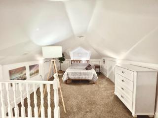 Entire Lovely 3 Bedroom, 2 Bathroom Apartment! 1 Block to the Beach and Boardwalk! - Wildwood - 5