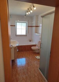 4 Zimmer Wohnung im 1. Stock - Traunreut - 1