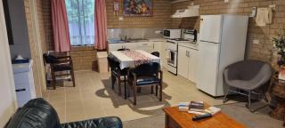 Lone Pine Motel - Corowa - 1
