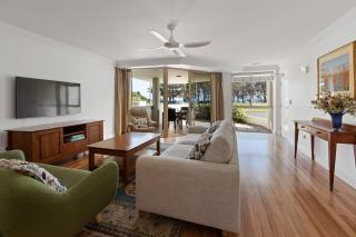 Waterview Beachside Apartment - Palms 2 - 5