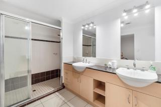 Spacious 3 Bedroom Townhouse in Cairns City - Cairns - 2