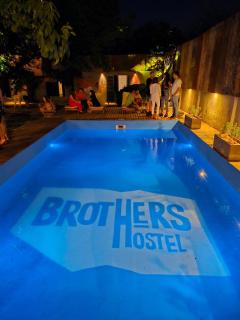 BROTHERS HOSTEL - Villa Allende - 9