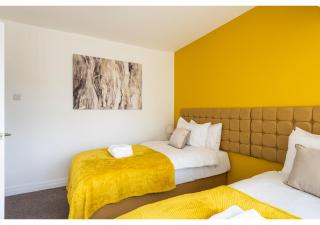 Cozy 3 BD House, Perfect for Large Group of 6 - Manchester - 3