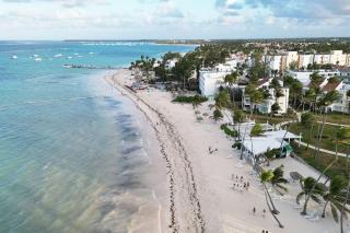 Tropical Deluxe 2 Bedroom Unit with Jacuzzi - Punta Cana - 1