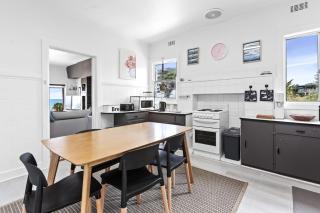 Absolute Beachfront Views Apollo Bay - Apollo Bay - 3