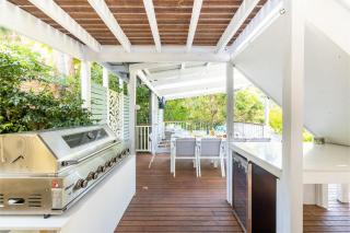 Tropicality - Private family retreat with heated pool - Nelson Bay - 1