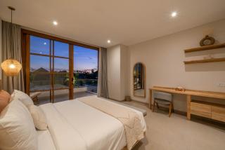 Villa LouLou Bali - Brand New Tropical 3BR Villa Next to Canggu - 4