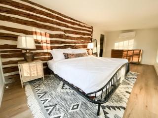 Camp Hideaway Gruene - New Braunfels - 2
