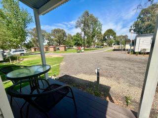 Young Caravan and Tourist Park - Young - 1