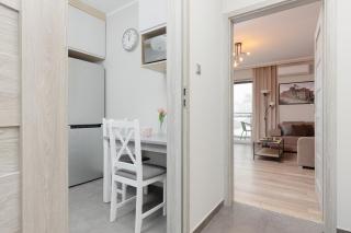 Modern One Bedroom Apartment with Parking in Łódź by Renters Prestige - Łódź - 3