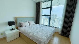 Sunwah Pearl Luxury Apartments 3 bedrooms with the Landmark 81 view and swimming pool - 4