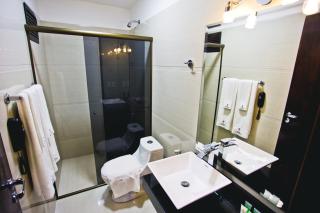 Megal Suites Hotel - 2