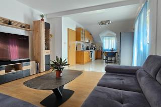 4-Bedroom Family Paradise with Top View - Trogir - 7