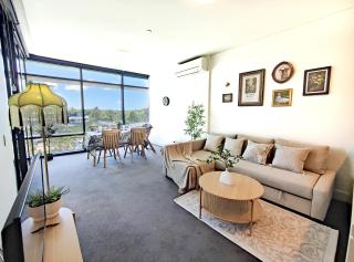 French Country Style in Olympic Park - Sidney - 0