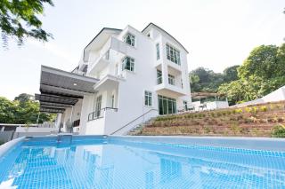 Beach side spacious 5BR 20pax pool house - Batu Ferringhi - 0