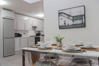 Extended stays I contractors I free parking - Londra - 7