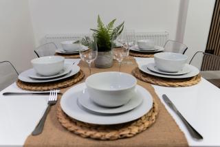 Extended stays I contractors I free parking - Londra - 6