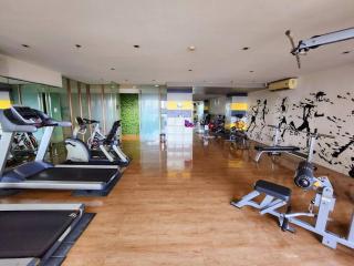 KL Tower Cosy Studio with Balcony Sauna Gym Pool near Greenbelt - Manila - 3