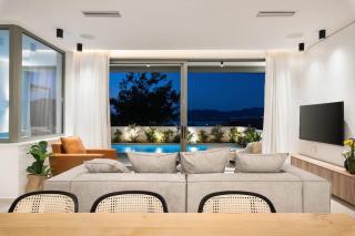 2 sea view Villas as 1 by Chania Living Stories - 2