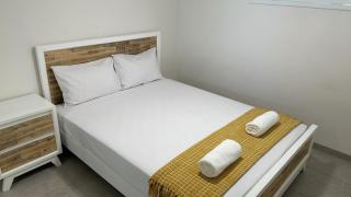 Dwell @ 22, Oceanfront Apartment - Bargara - 1