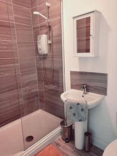 High Street, 2 bed, newly refurb - Leamington Spa - 9