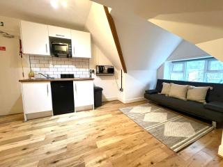 Flat 20, 10 St John's - Bournemouth - 2