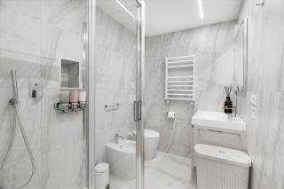 Modern Quiet Super Central Luxury Apartment - Milan - 7