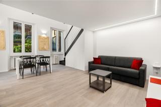 Modern Quiet Super Central Luxury Apartment - Milan - 4