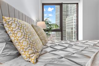 Central London New 2 bedroom flat Riverview Balcony - 7