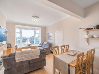 3 bed in Aberdovey DY053 - 8