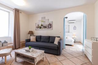 Cozy 1 Bdr at Nice Port - 0