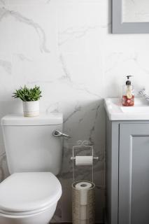 Luxury Waterfront House - 5