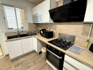 Abilia Suite - À Proximité de l'Aéroport - Confort et Élégance - 4