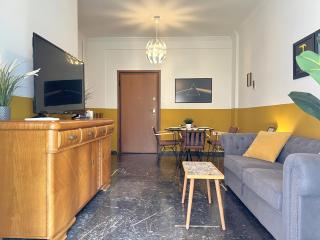Athenian Vintage Style 2 bdr apartment - 8