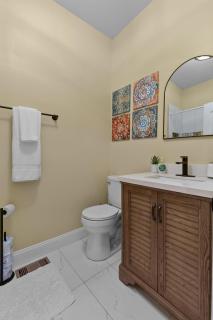 Red Brick Hideaway | JZ Vacation Rentals - Soulard - 3