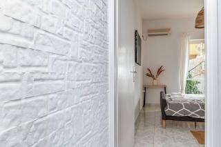 Sea view apartment with balcony-Saronida - Saronida - 8