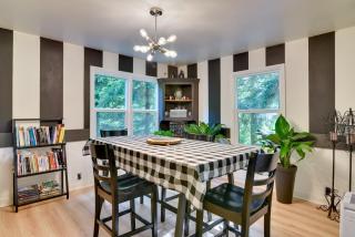 Peaceful and Chic Oasis Fire Pit, Grill, Yard - 8