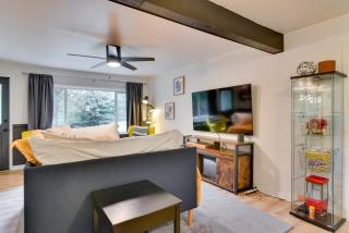 Peaceful and Chic Oasis Fire Pit, Grill, Yard - 7