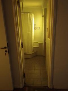 Casa grande en Mar del Plata, cochera, parrilla, parque, TV con wifii. IMPECABLE - 2