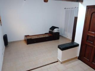 Casa grande en Mar del Plata, cochera, parrilla, parque, TV con wifii. IMPECABLE - 5