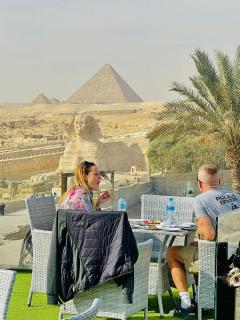White House Pyramids view - Il Cairo - 0