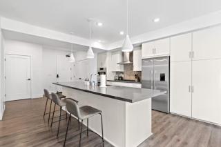 Ruby Tide - Two Floor Airy 2BR Marina Side Exclusive Amenities - 4