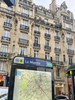Exclusive 106 m2 with terrace avenue Raphaël - 3