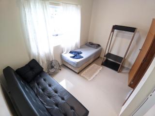 Sobrado aconchegante 2 suítes, 2 vagas garagem, 3 banheiros - 1