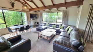 7 Alpine Avenue - 7